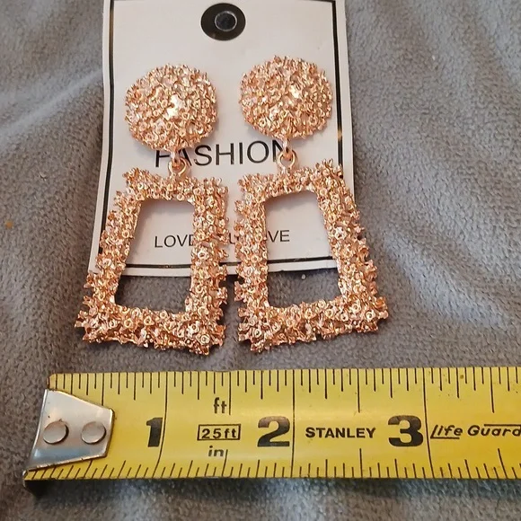 BRONZE!  Trapazoid Drop Earrings! - Picture 3 of 5